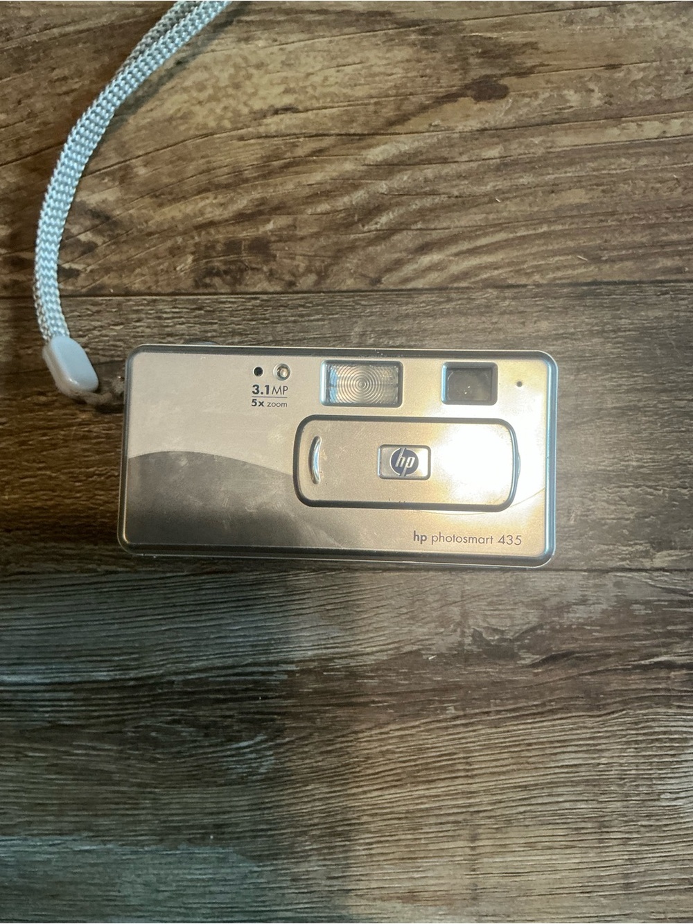 HP Photosmart No. 435 Digital Camera.